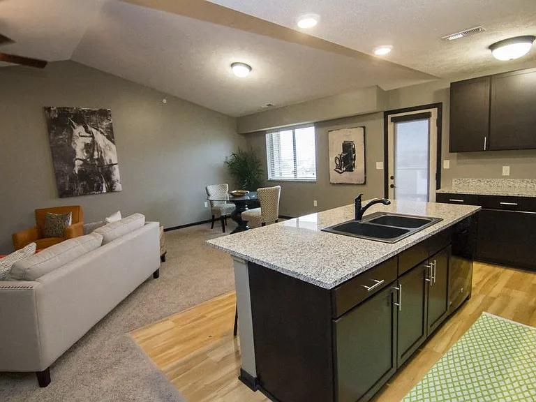 The Flats at 84 — Photo 72