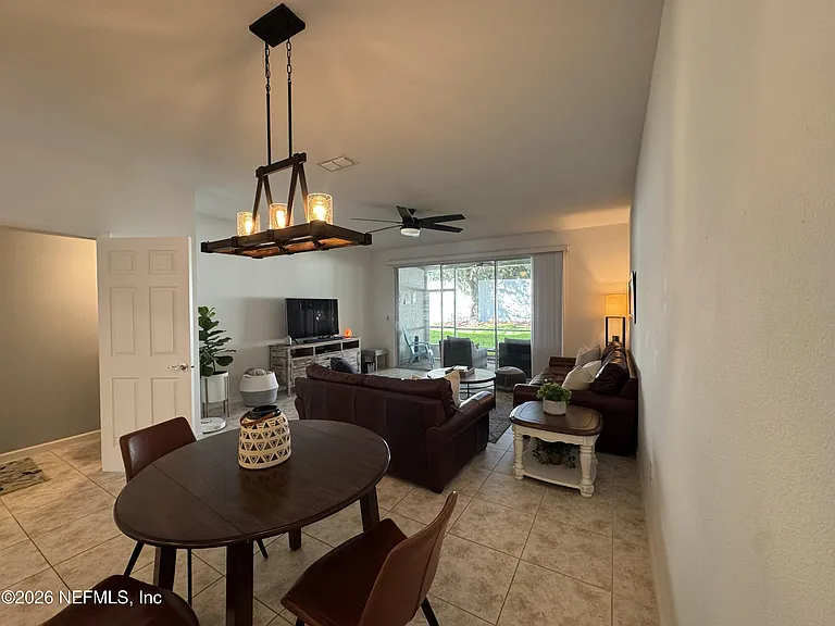 6789 Roundleaf Dr — Photo 8