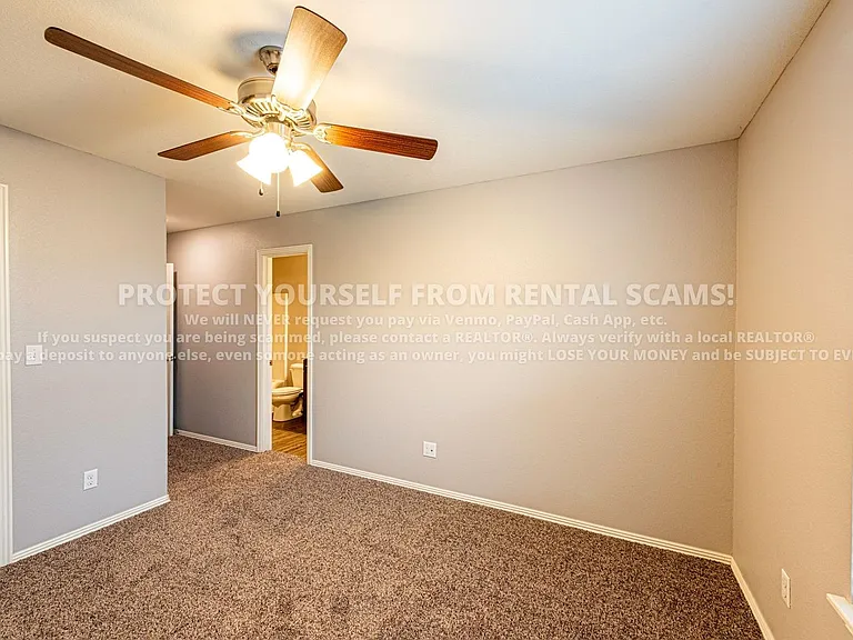 1374 N Corsica Dr — Photo 7