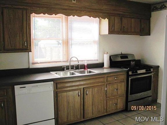 2nd image of 803 Clayton Ave