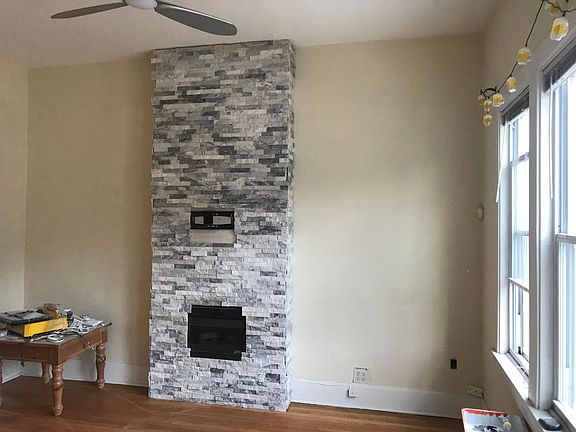 2nd image of 1432 W Barry Ave APT 1