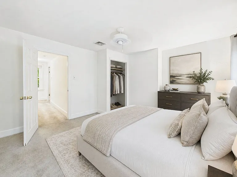 2429 Olive St — Photo 4