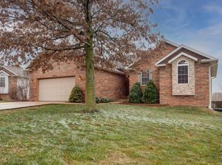 2822 W Saratoga, Ozark, MO 65721