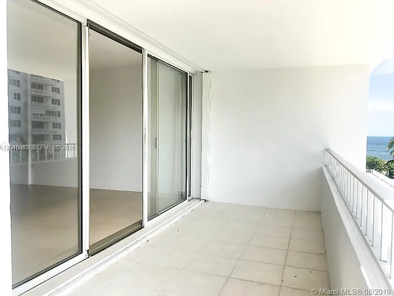 199 Ocean Lane Dr #505 — Photo 6