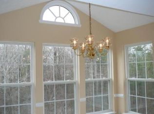 9565 Devonwood Ct, Rosedale, MD 21237