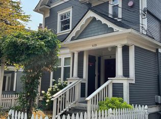 419 12th Ave E UNIT C, Seattle, WA 98102