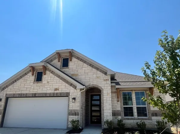 1008 Elmstead Dr, Wht Settlemt, TX 76108