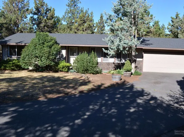 319 SE Airpark Dr, Bend, OR 97702