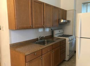 32-30 44th St #1REAR, Astoria, NY 11103