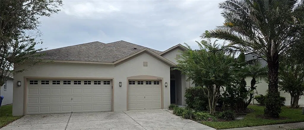 4 bed, 3.0 bath, 2195 sqft, $2,875 — Photo 2