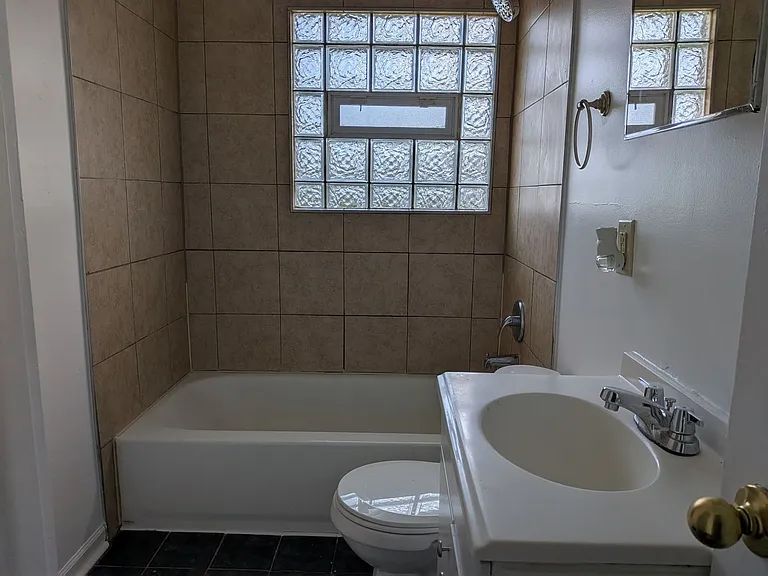 7601 Kentucky Ave — Photo 3