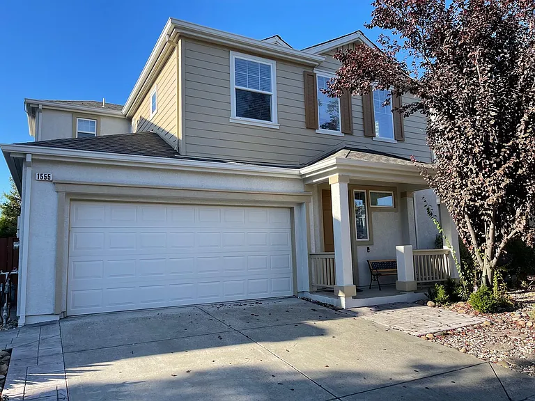 1555 Craiglee Way — Photo 1