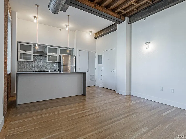 16 Willow Ave #2B — Photo 10