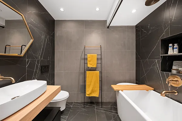 Rented by Douglas Elliman | media 14