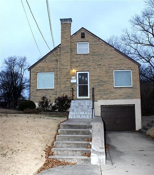 1st image of 2928 Royal Glen Dr