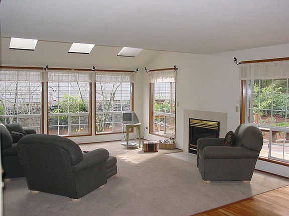Spacious Family Room off of Kitchen