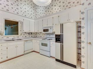 1454 Ashland Dr, Charlottesville, VA 22911