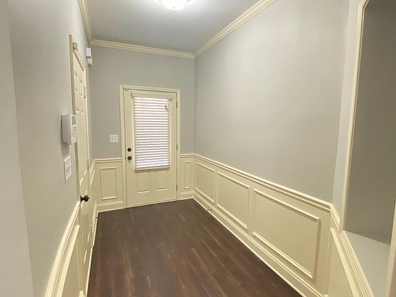 2nd image of 2582 Pepper Ct