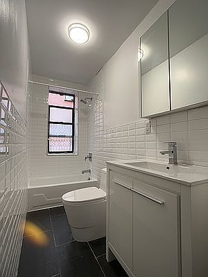 4th image of 220 W 149th St #43