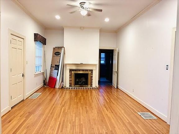 5th image of 129 Forrest Ave N