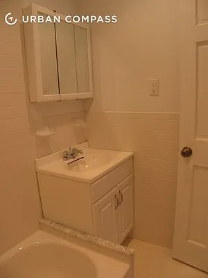 Rented by Compass | media 22