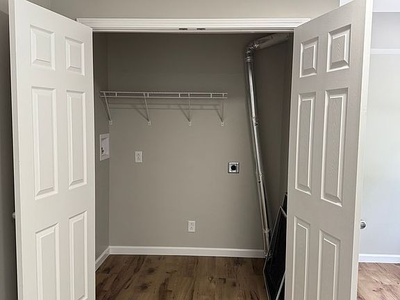 2nd image of 2834 Independence St #1