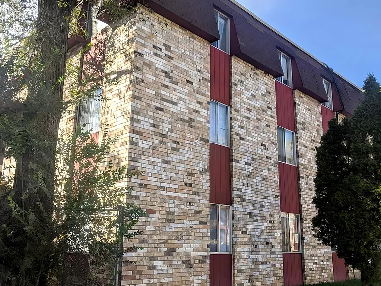 1077 Van Dyke St #106 — Photo 18