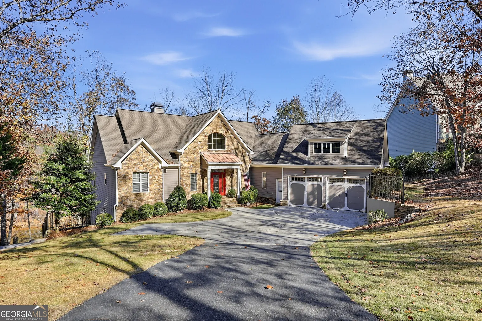 5264 Laurel Cir photo 1