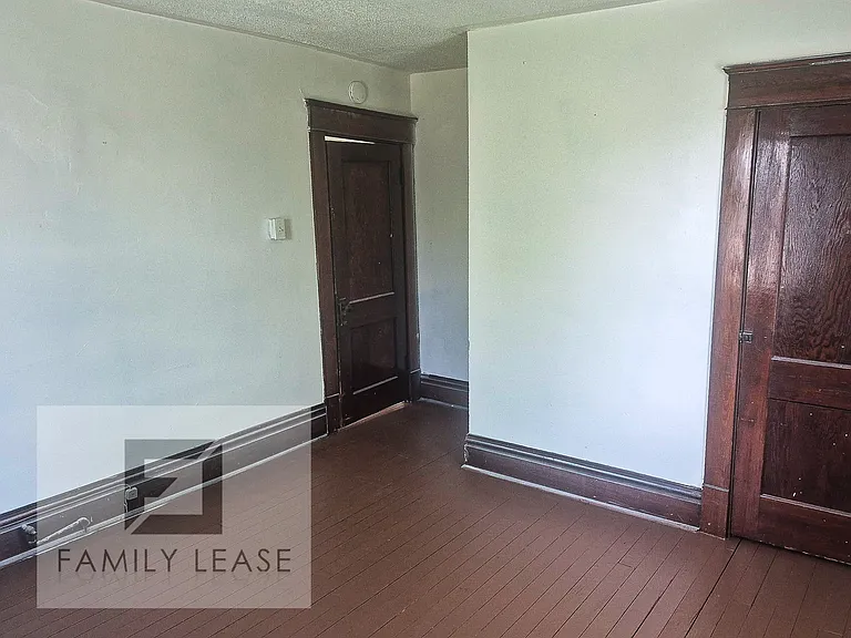 1701 Huron Ave — Photo 19