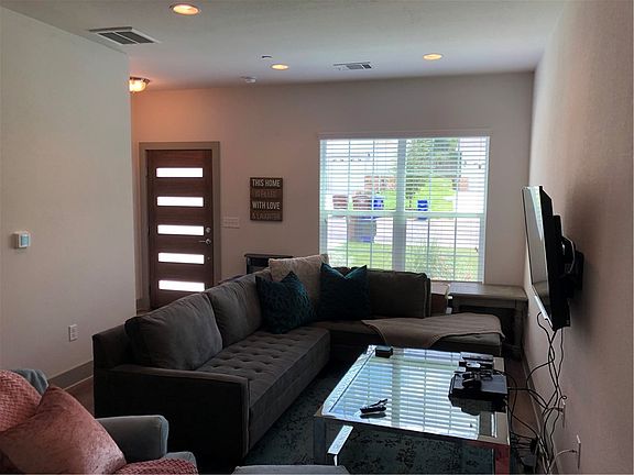 3rd image of 12156 Abbey Glen Ln