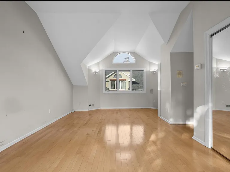 869 Orange St #7W — Photo 9