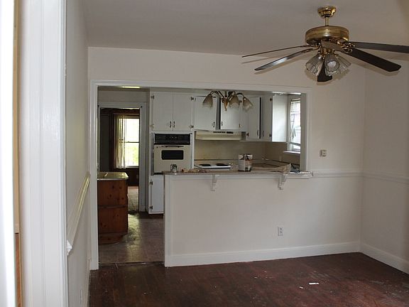5th image of 1311 Chambers St