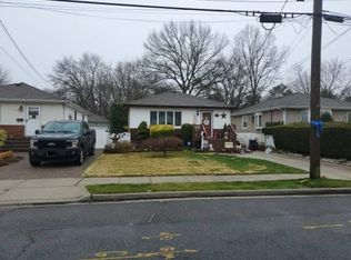 204 N Michigan Ave, Massapequa, NY 11758