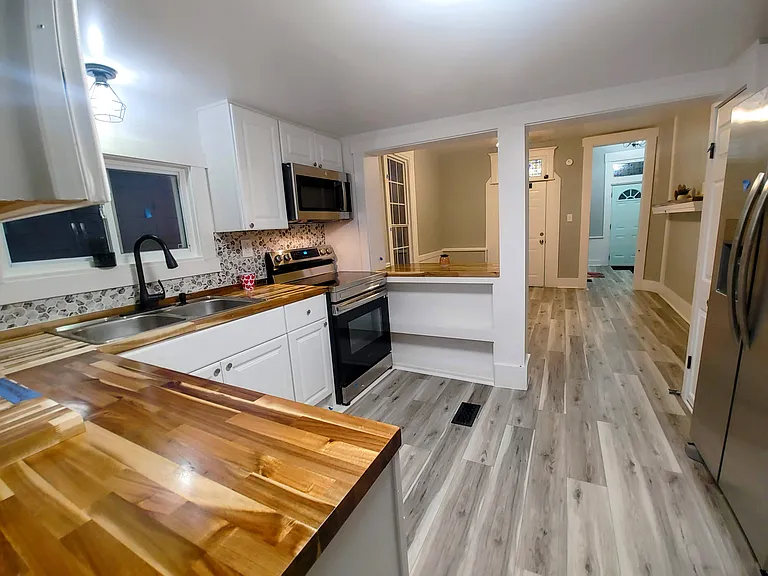 2505 Washington Ave — Photo 9