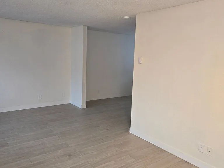 Meadow Creek Apartments — Photo 5