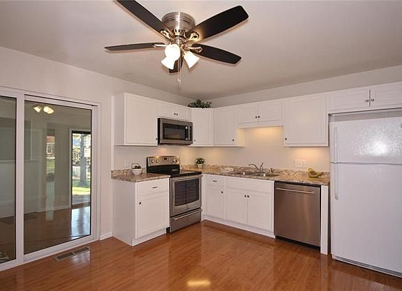 4th image of 1395 Willowbrook Dr