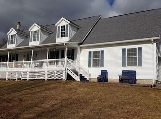 88 Riley Rose Ln, Honesdale, PA 18431