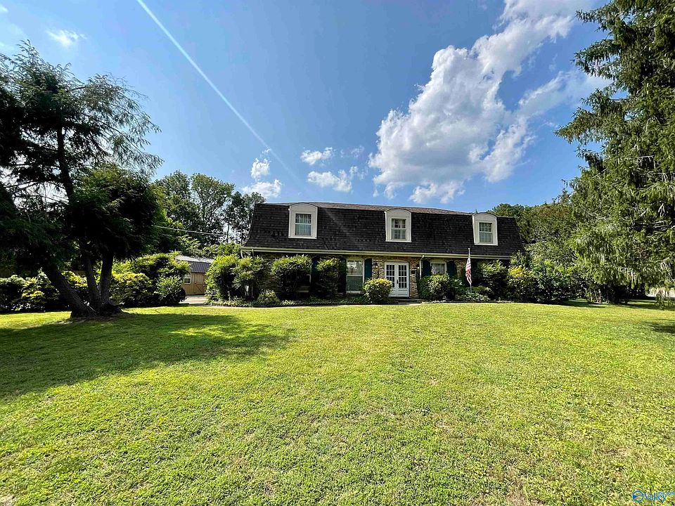 1st image of 2521 Lancelot Dr SE