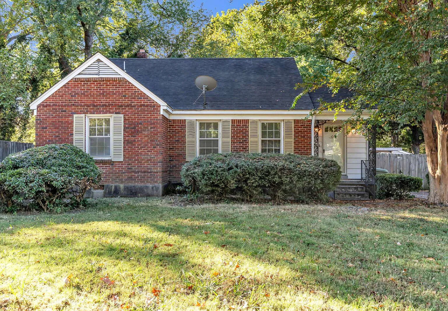 3 bed, 2.0 bath, 1504 sqft, $1,550 — Photo 3