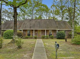8882 Kipapa Ct, Diamondhead, MS 39525