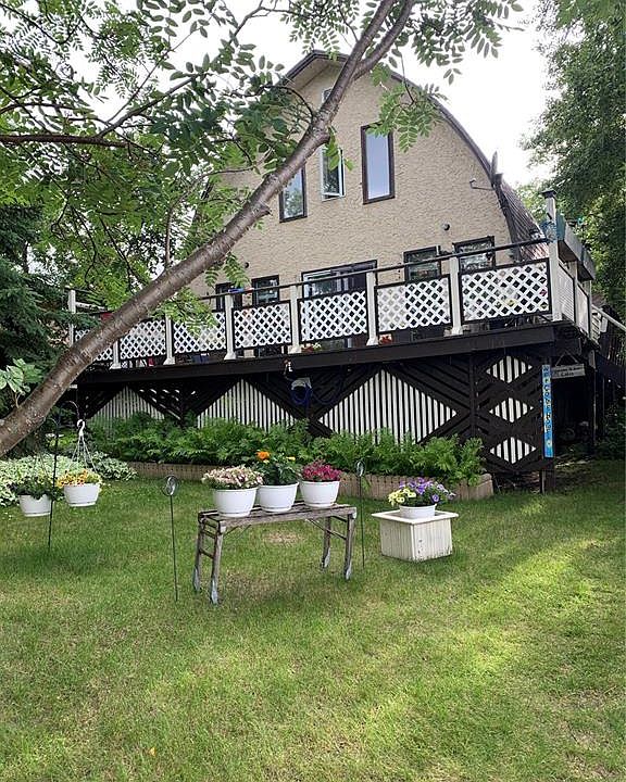 1st image of 18 Elm AVENUE
