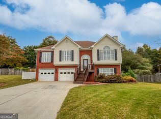 6207 Compass Dr, Flowery Branch, GA 30542