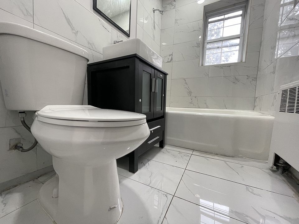 2nd image of 33 Branch Brook Pl #1ME