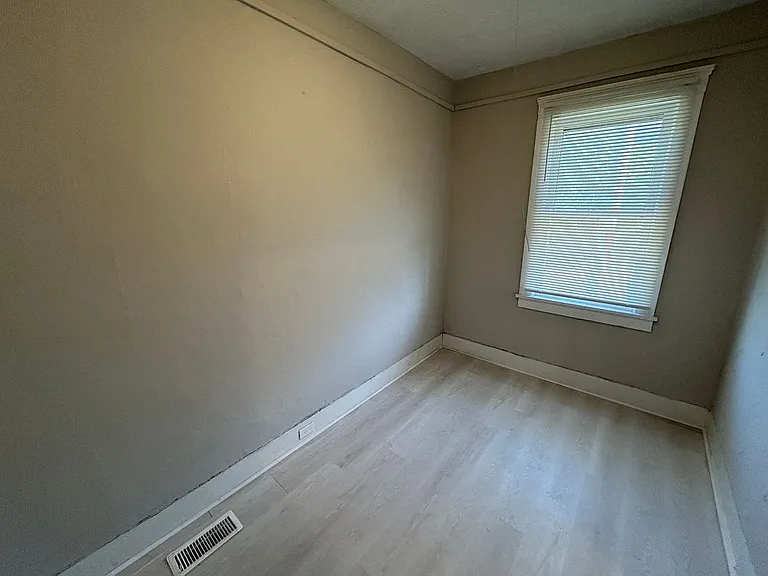 6818 Morgan Ave — Photo 10