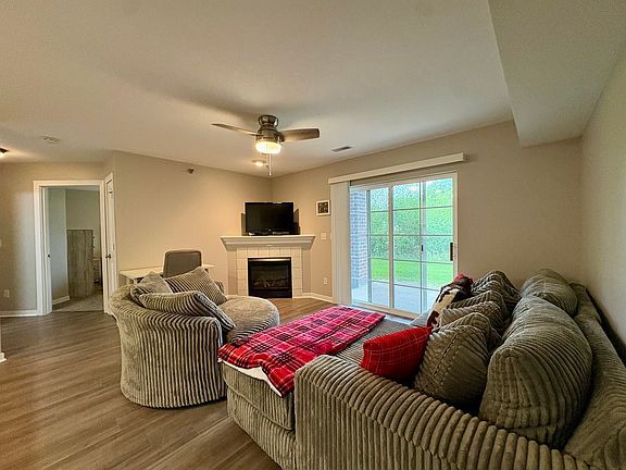 4th image of 1265 SE 6th St APT 102