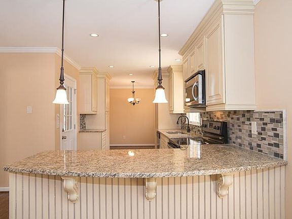 2nd image of 2308 Lavista Woods Dr