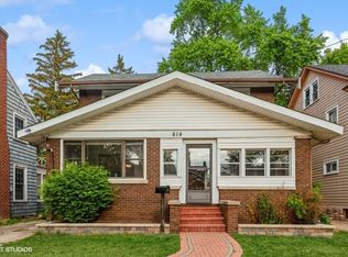 614 Sexton St, Aurora, IL 60505