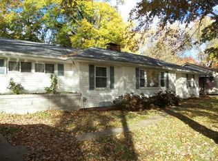 3019 Pickett Rd, Saint Joseph, MO 64503