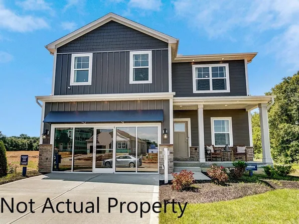 5867 Damsel Dr, Columbus, OH 43232