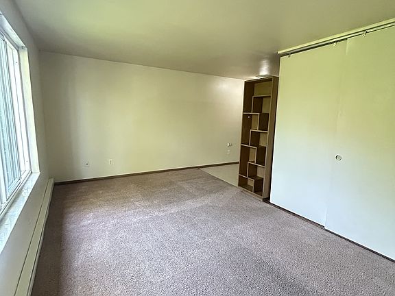 4th image of 5035 15th Ave NE APT 303